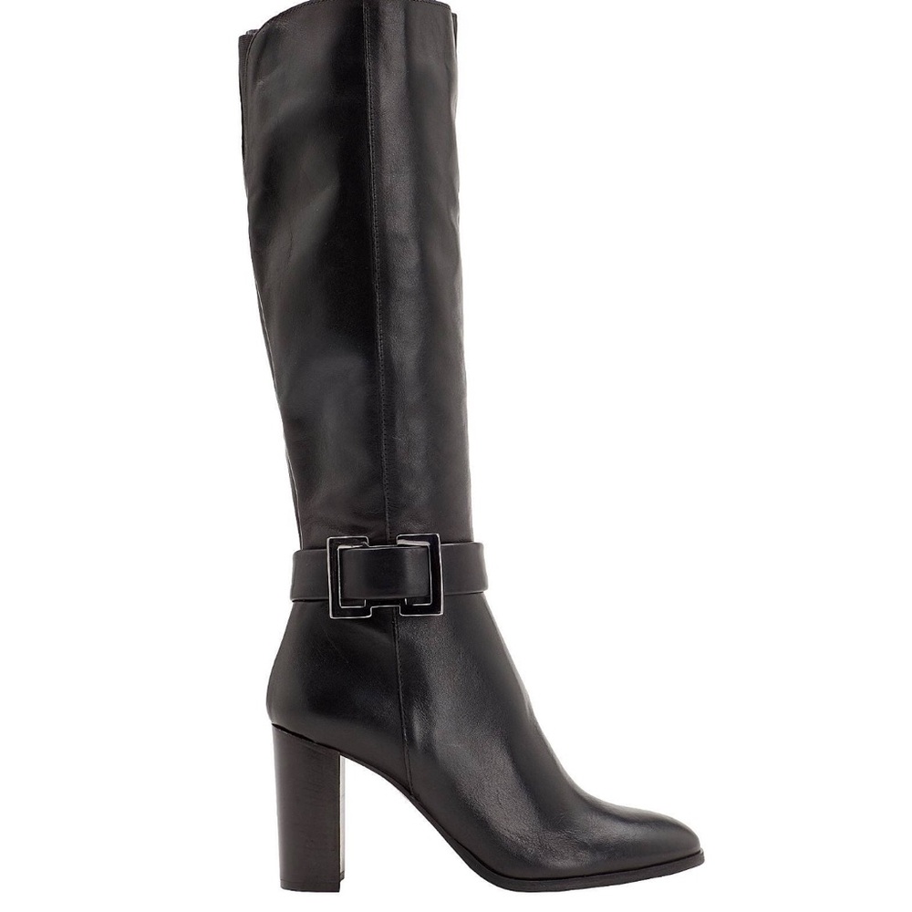 Chic Black Heeled Boots